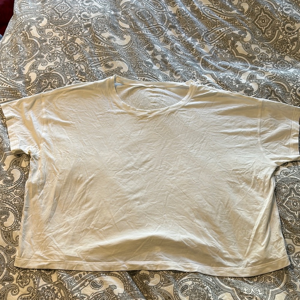 Lululemon crop top